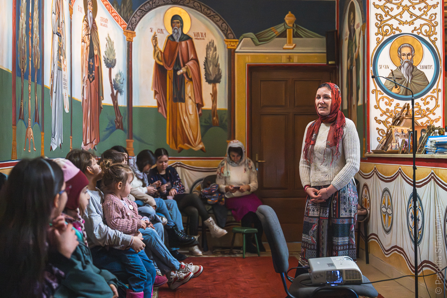 260331-Cateheza-Copii-16-Sfinte-Romance-1